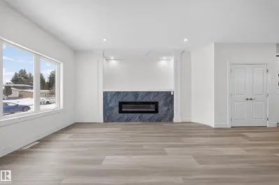 Interior photo 4 of 10938 157 ST NW