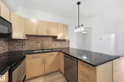 Interior photo 3 of #517 10235 112 ST NW