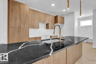 Interior photo 3 of 2632 62 ST SW