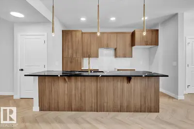 Interior photo 4 of 2632 62 ST SW