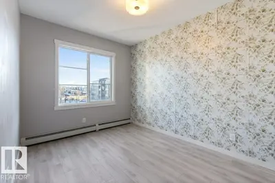 Interior photo 2 of #304 812 WELSH DR SW