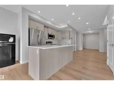 Interior photo 1 of 226 ORCHARDS BV SW
