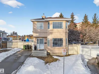 Interior photo 1 of 207 RIVER PT NW