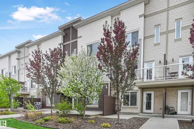 Interior photo 1 of #30 804 WELSH DR SW