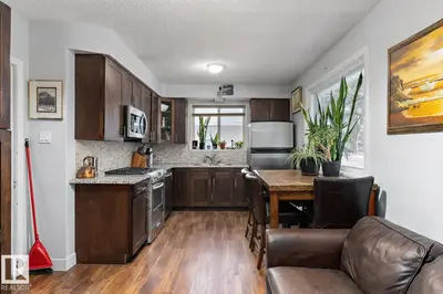 Interior photo 3 of 10919 116 ST NW