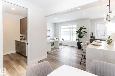 Interior photo 1 of #25 7121 MAY CR NW
