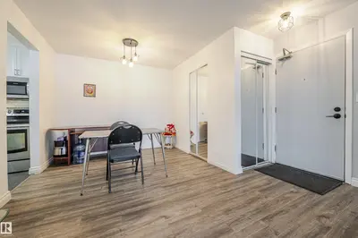 Interior photo 2 of #104 316 Woodbridge WY