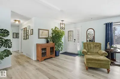 Interior photo 2 of 1551 ELLERSLIE RD SW
