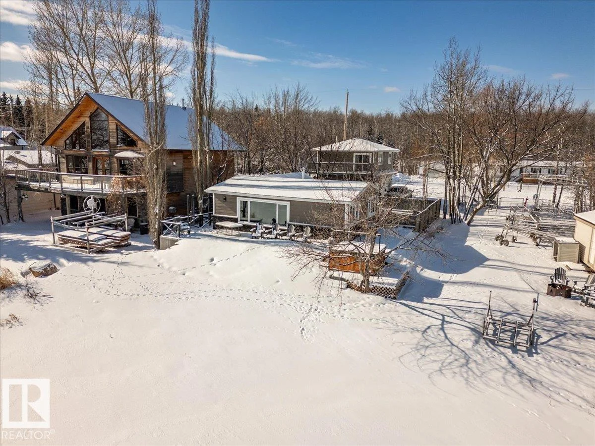 17 Lakeshore DR, Rural Wetaskiwin County - 2 bedroom Detached Single Family for sale