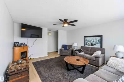 Interior photo 4 of 4615 49 AV
