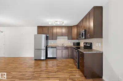 Interior photo 3 of #216 1204 156 ST NW