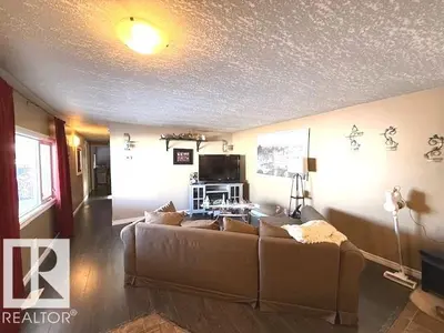 Interior photo 4 of 1141 Lake Vista Drive