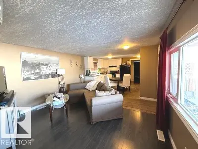 Interior photo 3 of 1141 Lake Vista Drive