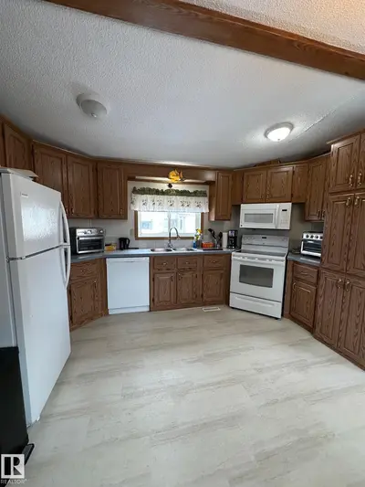 Interior photo 2 of #67 4204 47 ST