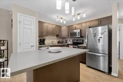 Interior photo 3 of 33 4029 Orchards DR SW SW