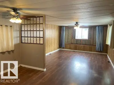 Interior photo 1 of 1323 Lakewood Crescent