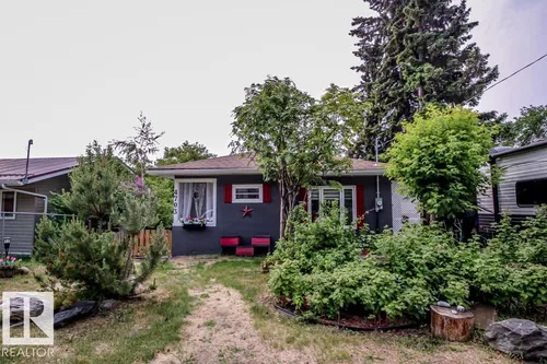 4703 47 Ave, Myrnam - $99,900
