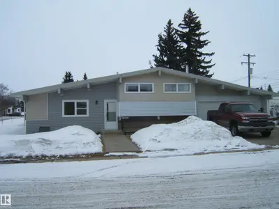 Interior photo 1 of 4702 52 AV