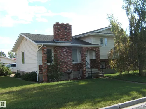 4807 54 AV, Two Hills - $329,500