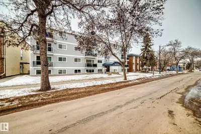 Interior photo 3 of #403 10624 123 ST NW