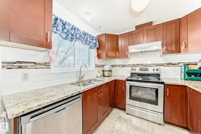 Interior photo 4 of 3933 103B ST NW