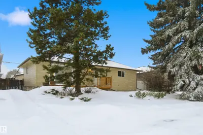 Interior photo 2 of 5711 95 AV NW