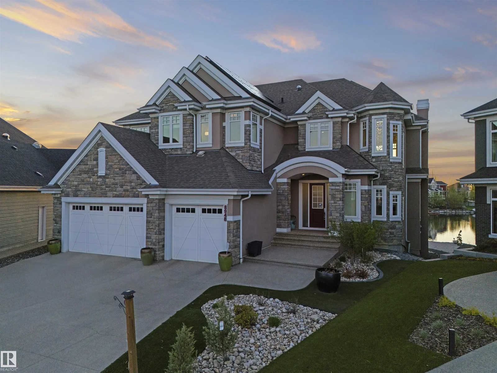 8948 20 AV SW, Edmonton - 5 bedroom Detached Single Family for sale