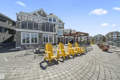 Interior photo 3 of 8948 20 AV SW