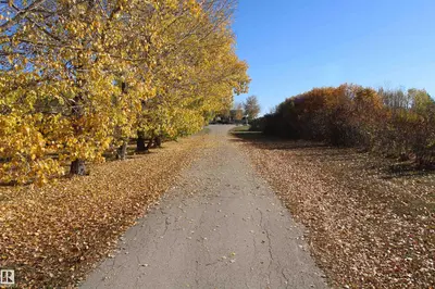 Interior photo 2 of 53021 RGE ROAD 73