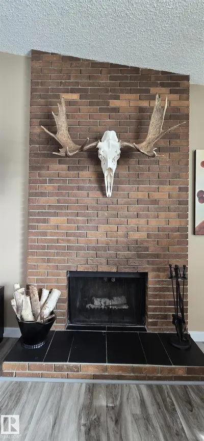 Interior photo 4 of 4410 56a AV