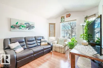 Interior photo 3 of 1607 80A ST NW