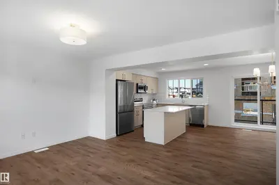 Interior photo 4 of #71 17319 5 ST NE