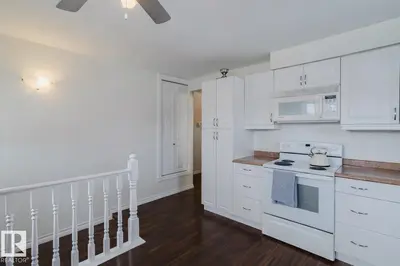 Interior photo 3 of 6707 149A AV NW
