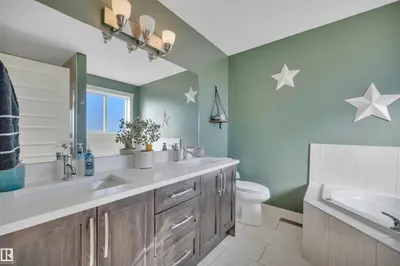 Interior photo 1 of 5011 53 AV