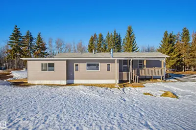 Interior photo 1 of 227 50418 Range Road 202