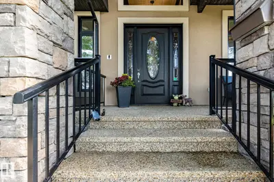 Interior photo 3 of 7620 98A AV NW