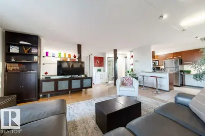 Interior photo 4 of #1007 9028 JASPER AV NW