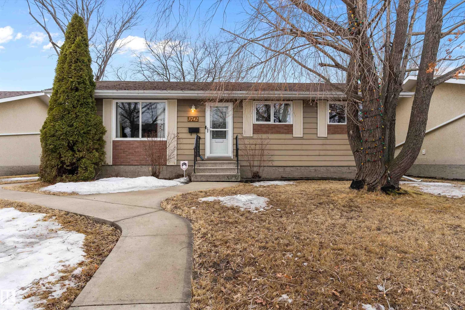 3742 53 ST, Wetaskiwin - 4 bedroom Detached Single Family for sale