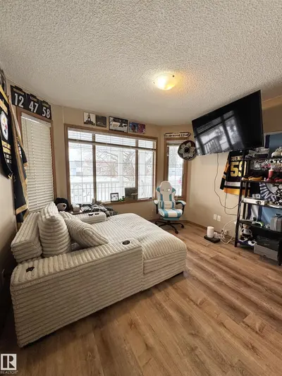 Interior photo 4 of 4222 49A ST