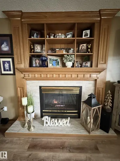 Interior photo 3 of 4222 49A ST