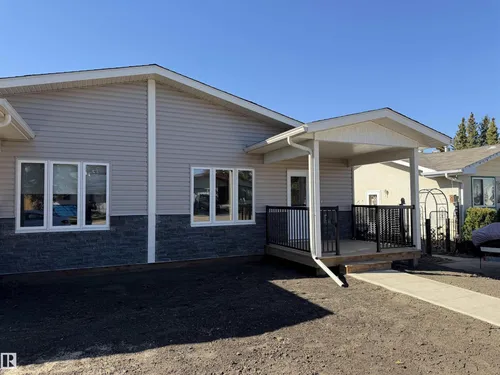 #B 4313 54 AV, Barrhead - $256,000