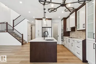 Interior photo 3 of 6269 19 ST NE