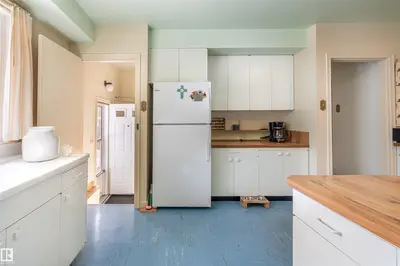 Interior photo 4 of 6909 FULTON DR NW