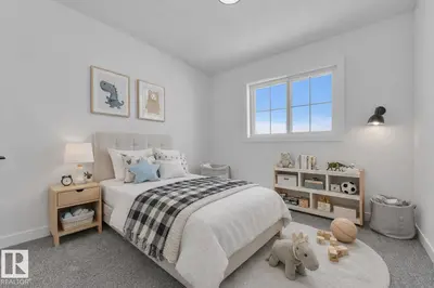 Interior photo 4 of 9827 107A AV