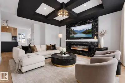 Interior photo 1 of 9827 107A AV