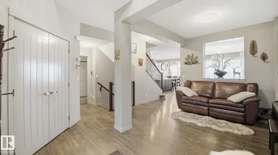 Interior photo 4 of 1027 COOPERS HAWK LINK LI NW