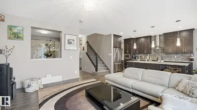 Interior photo 3 of 1027 COOPERS HAWK LINK LI NW
