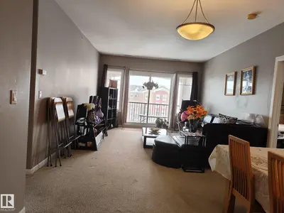 Interior photo 3 of #427 300 Palisades WY