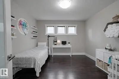 Interior photo 4 of 1564 36 AV NW