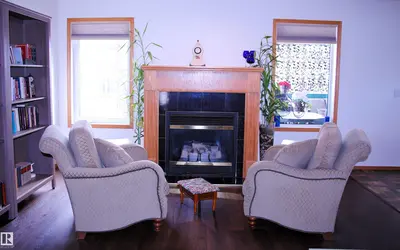 Interior photo 4 of 26 SIMONETTE CR